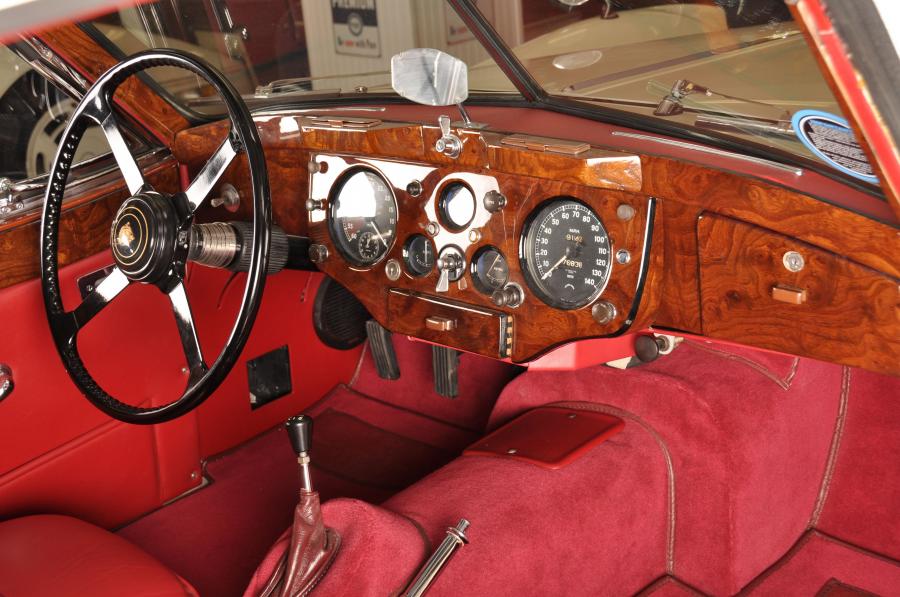  Jaguar XK140 MC Fixed Head Coupe 1955 года  (фото 17 из 20)
